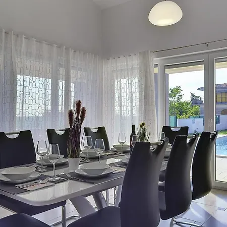 Cristalines Villa Smoljanci